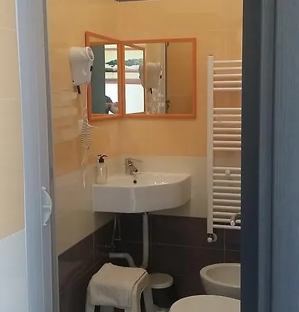 Il Sole E La Luna Pensión