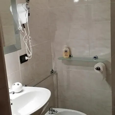 Guest house Il Sole E La Luna 4*